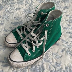 Dark green converse